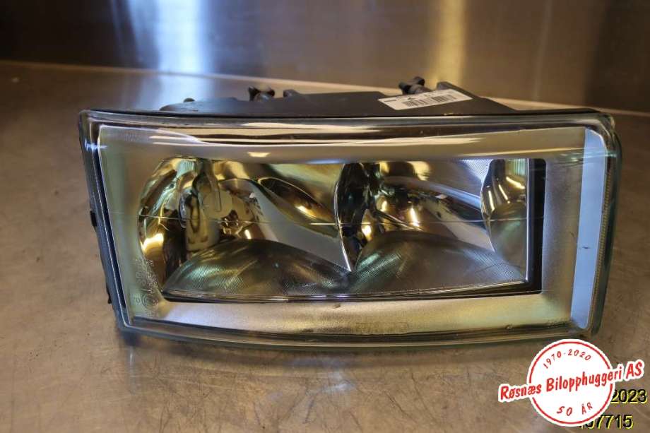 Frontlykt høyre halogen til Iveco Daily, 2000-2006 (Type III)  (IVECO|500307754)