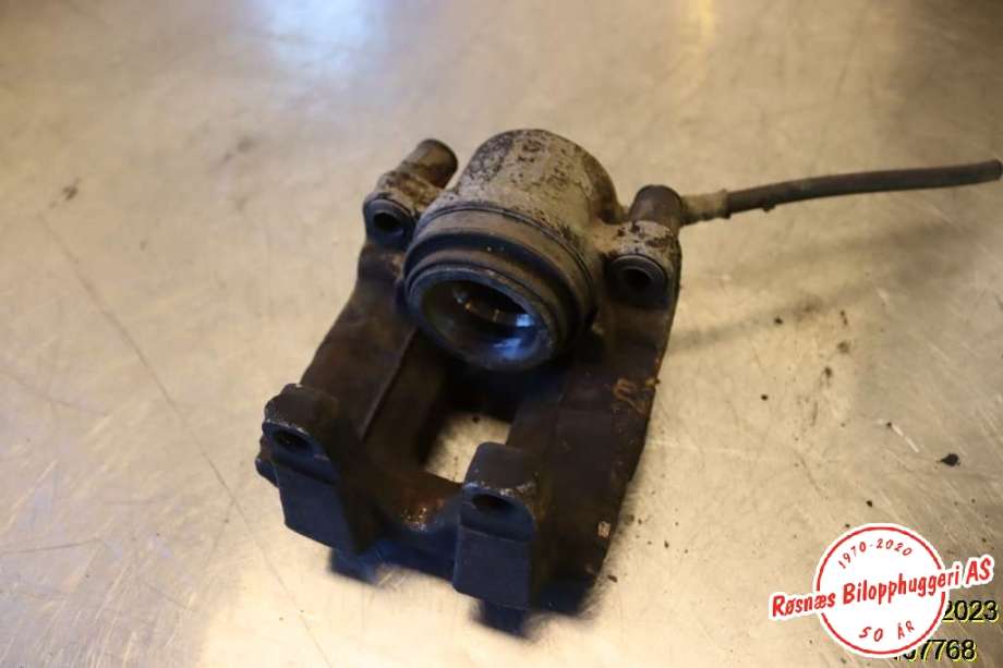 Bremsecaliper venstre foran til BMW X3 2010-2017 (F25) (F25) (BMW|34 21 6 791 017|)