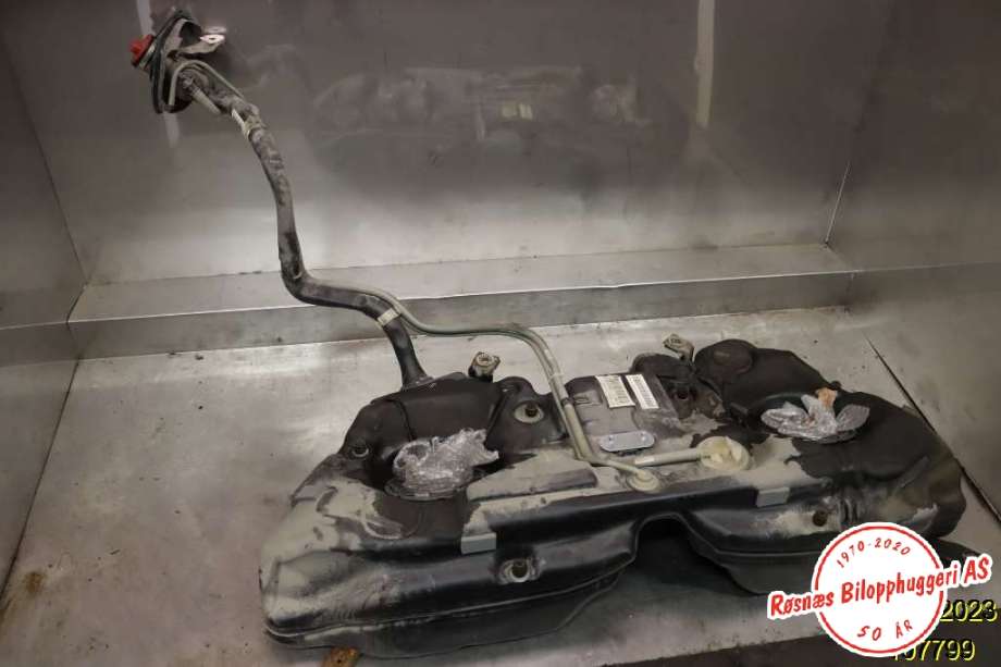 Dieseltank til Mercedes E-Klasse, 2009-2013 (Fase 1) (W212) (W212) (MERCEDES|A 212 470 77 01)