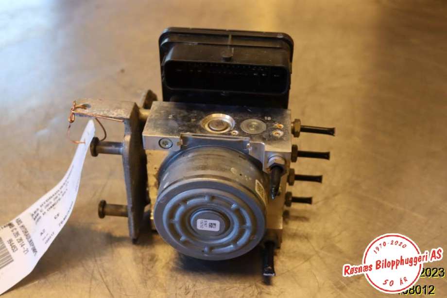ABS sentral til Mercedes C-Klasse 2014-2018 (Fase 1) (W205) (W205) (MERCEDES|A2539011400|)