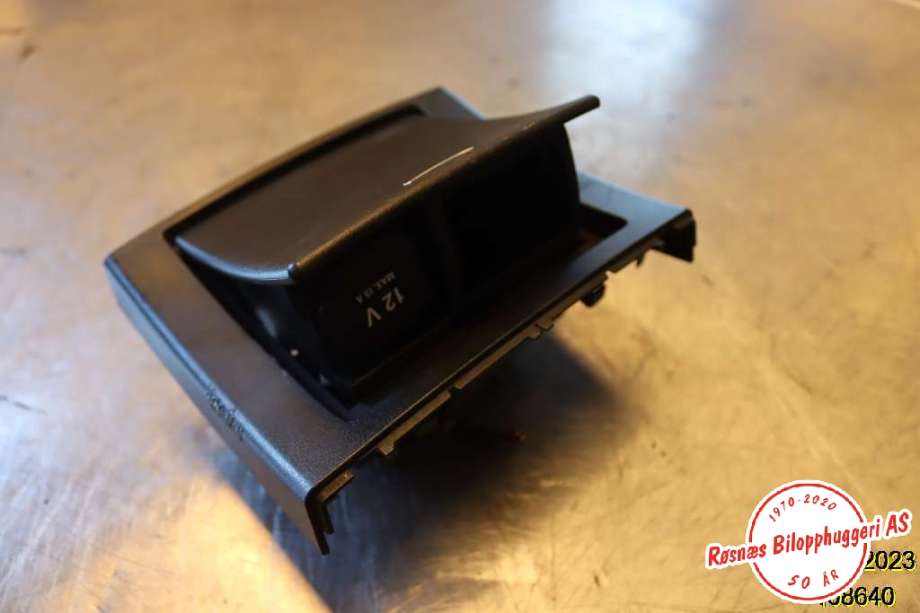 Dashbord askebeger til Mercedes E-Klasse 2009-2013 (Fase 1) (W212) (W212) (MERCEDES|A212 6803850|)