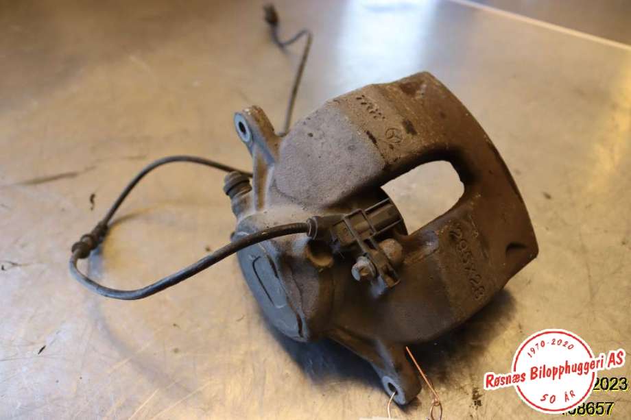 Bremsecaliper høyre foran til Mercedes E-Klasse, 2009-2013 (Fase 1) (W212) (W212) (MERCEDES|A 204 421 24 81)