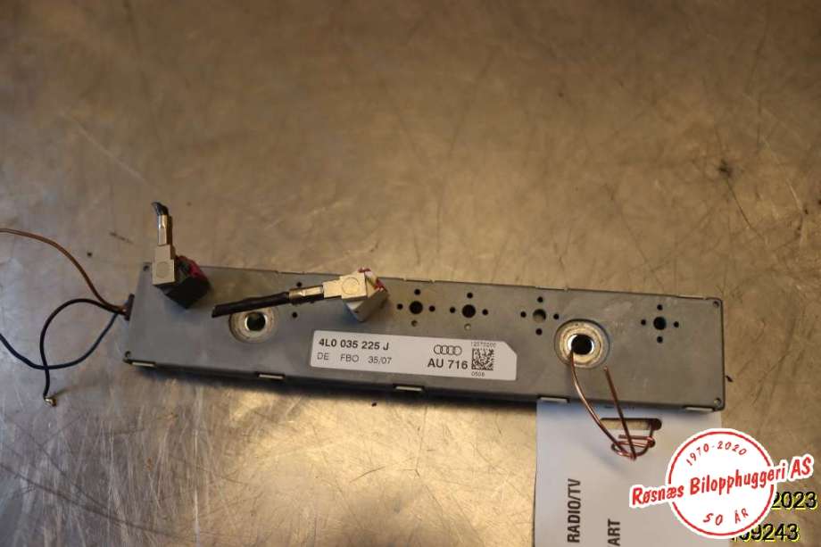 Antenne navigasjon til Audi Q7, 2006-2010 (Type I, Fase 1) (AUDI|4L0V035 225J)