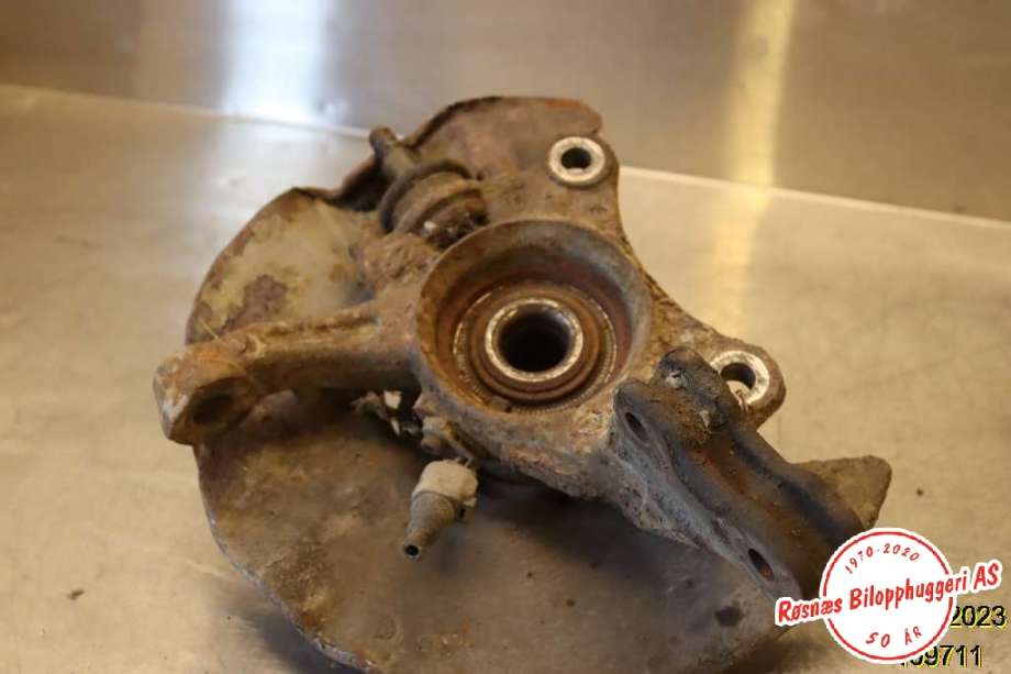 Hjulspindel høyre foran til VW Transporter / Caravelle, 2003-2009 (Fase 1) (T5) (T5) (VOLKSWAGEN|7H8 407 258 C)