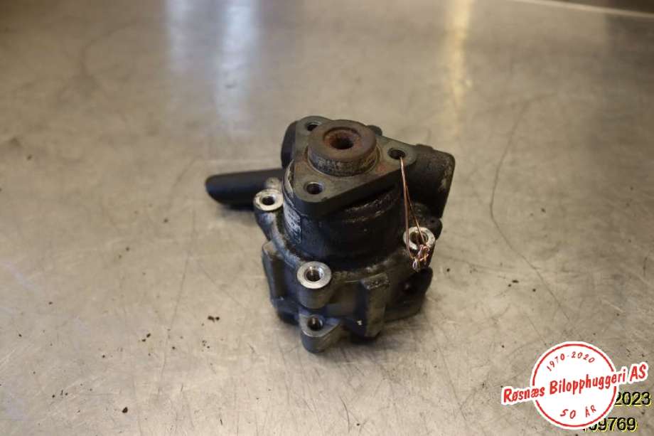 Servo pumpe mekanisk til Audi A6 2001-2004 (Type II, Fase 2) (C5) (C5) (AUDI|4B0145155T|)