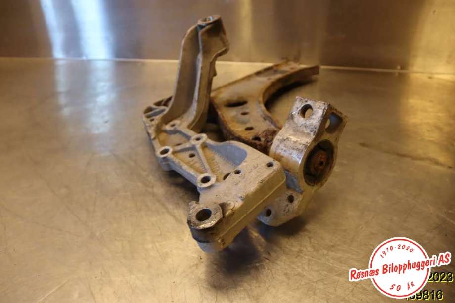 Bærebru høyre foran nedre til VW Golf V, Combi 2003-2008  (VOLKSWAGEN|)