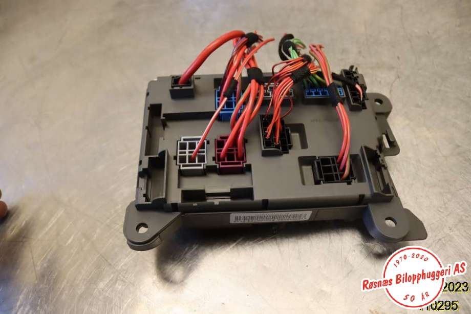 Sikringsboks til BMW X5 2007-2013 (E70) (E70) (BMW|518954020A|)