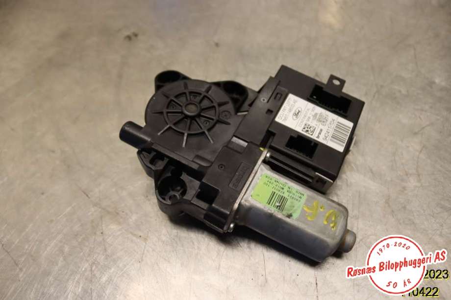 Ruteheis venstre til Ford Kuga, 2008-2012 (Type I)  (FORD|942411-104)