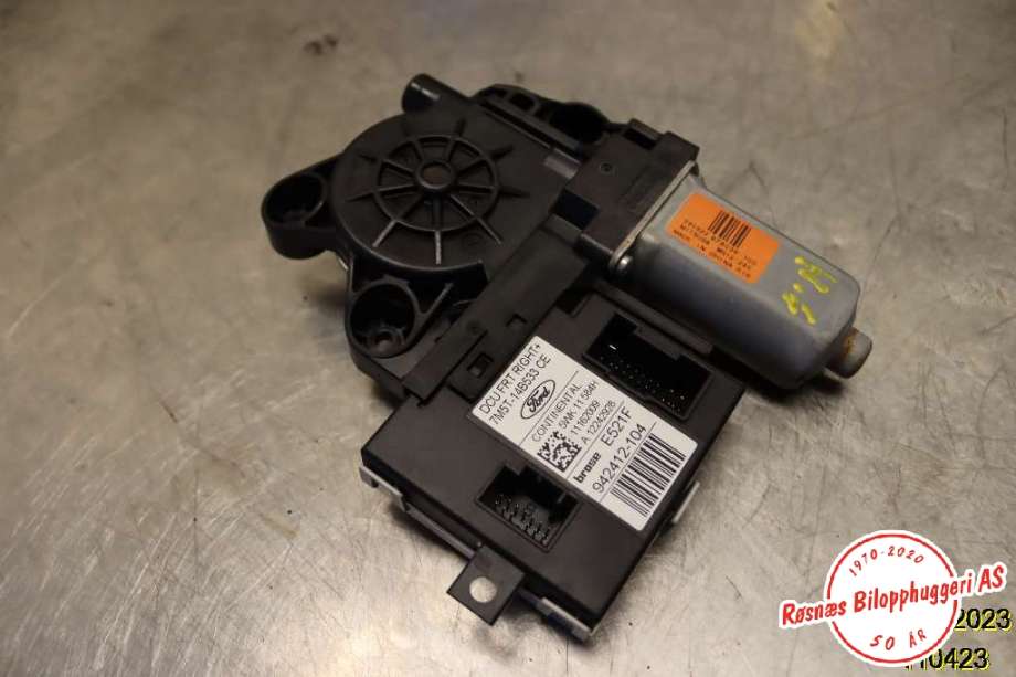 Ruteheis høyre til Ford Kuga, 2008-2012 (Type I)  (FORD|942412-104)