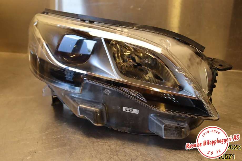 Frontlykt høyre halogen til Peugeot Expert, 2016-->> (Type III) (PEUGEOT|)