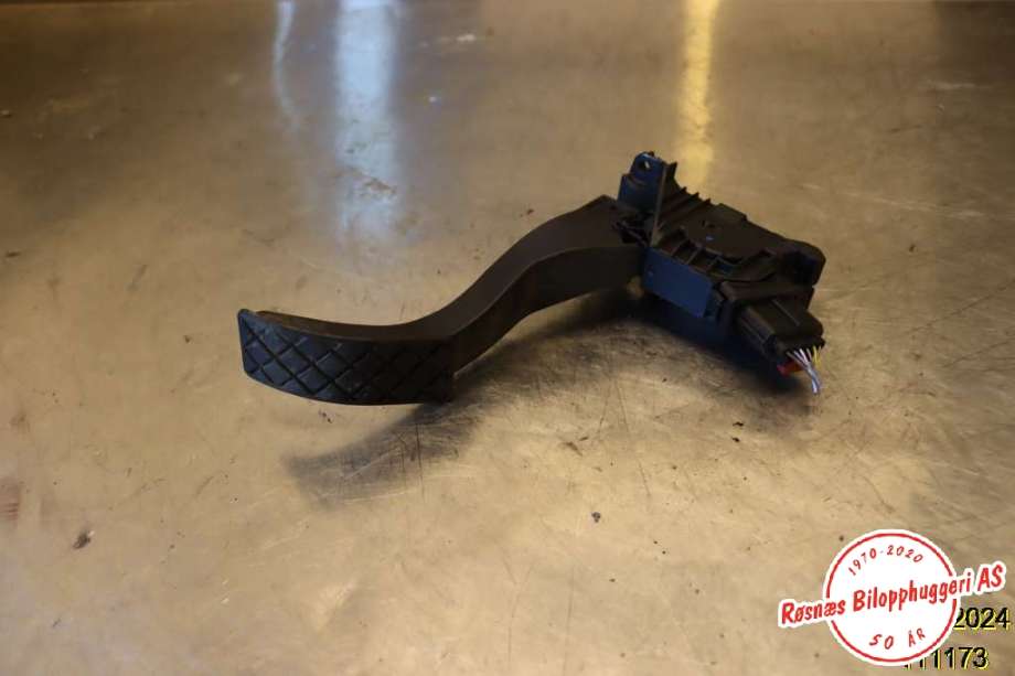 Pedal gass til VW Golf VII 2012-2017 (Fase 1)  (VOLKSWAGEN|5Q1723503F|)