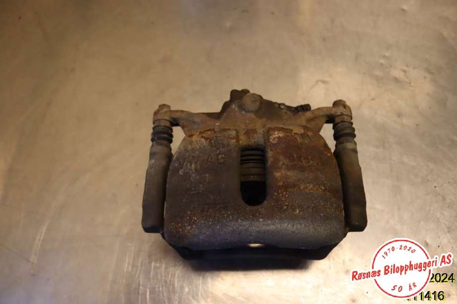 Bremsecaliper venstre foran til VW Tiguan, 2016-2020 (Type II, Fase 1)  (VOLKSWAGEN|8V0 615 123 D)