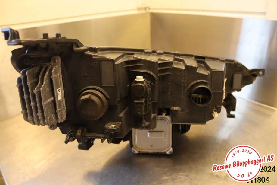 Frontlykt venstre halogen til Renault Megane 2016-->> Type IV (RENAULT|260605103R|)