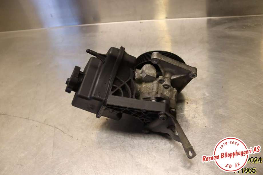 Servo pumpe mekanisk til Mercedes Vito/Viano 2010-2014 (Fase 2) (W639) (W639) (MERCEDES|A 006 466 78 01|)