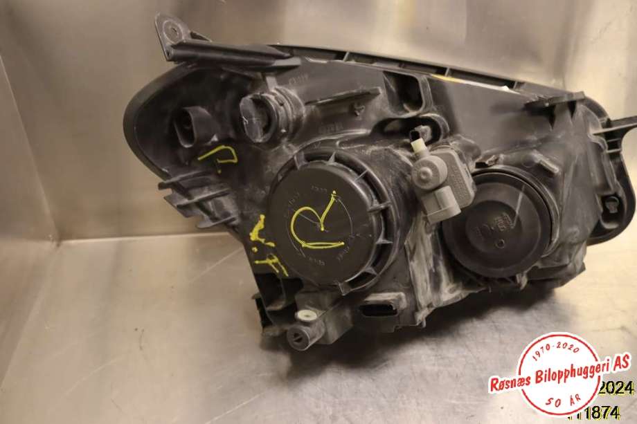Frontlykt venstre halogen til Nissan Qashqai 2010-2014 (Type I, Fase 2)  (NISSAN|26060BR00A|)