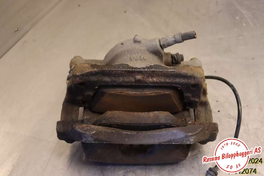 Bremsecaliper venstre foran til Mercedes B-Klasse 2011-2018 (W246) (W246) (MERCEDES|A 000 421 67 81|)