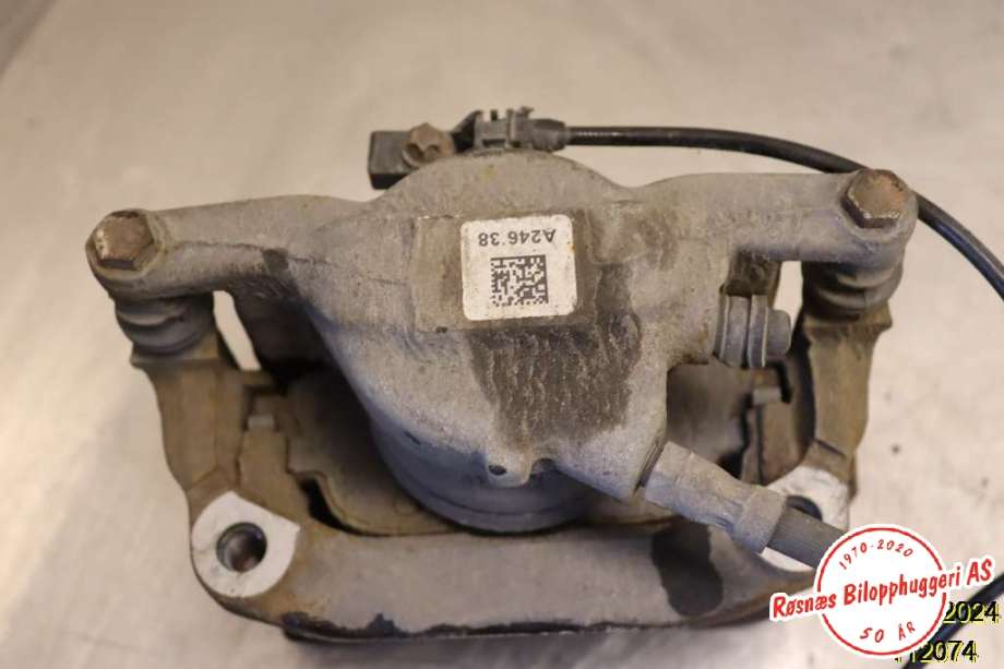 Bremsecaliper venstre foran til Mercedes B-Klasse 2011-2018 (W246) (W246) (MERCEDES|A 000 421 67 81|)
