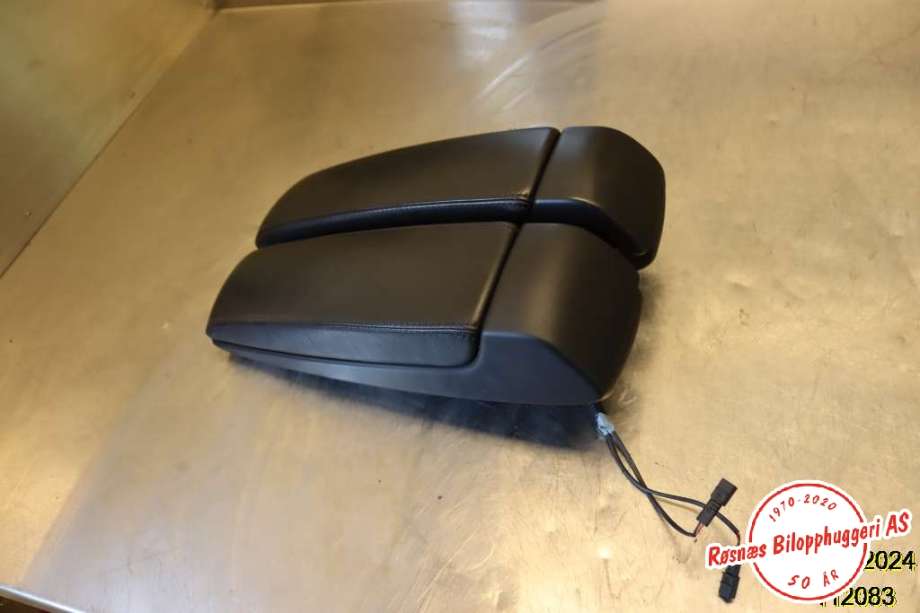 Sete armlene lokk til Audi A8, 2003-2010 (Type II) (AUDI|4E0 864 208 H)