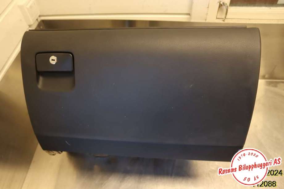 Hanskerom til Audi A8, 2003-2010 (Type II) (AUDI|4E1 857 104 F)