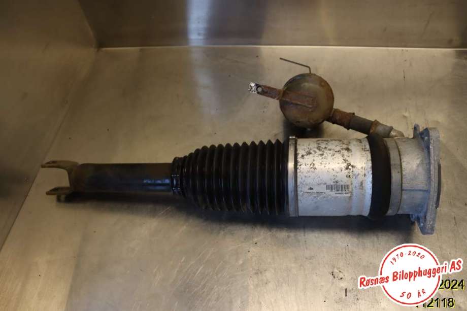 Fjærbein høyre bak til Audi A8, 2003-2010 (Type II) (AUDI|4E0 616 002 R)