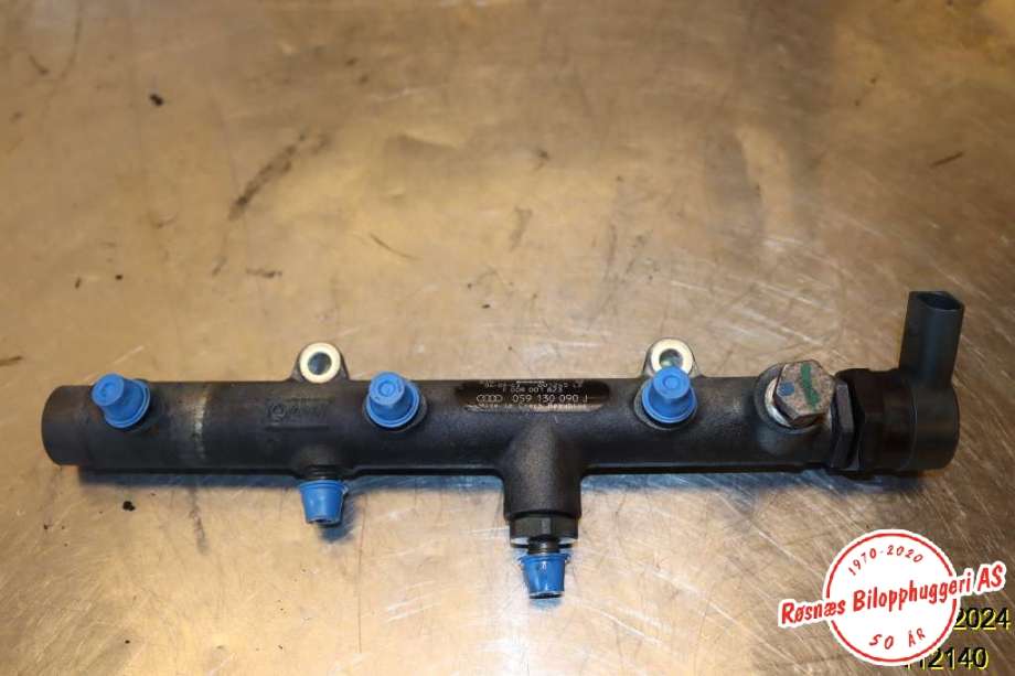Dyseskinne (fuelrail) til Audi A8, 2003-2010 (Type II) (AUDI|059 130 090 S)