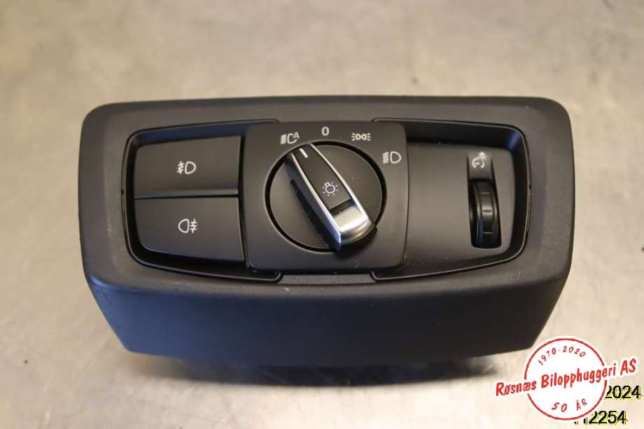 Bryter lys til BMW 2-Serie, 2014-2021 (F22/F23) (F22/F23) (BMW|61 31 9 865 813)