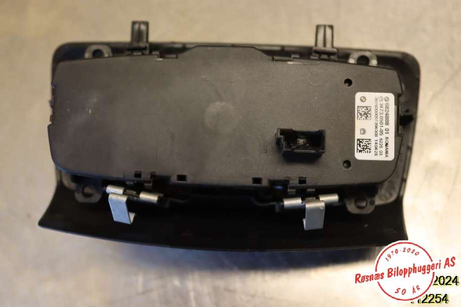 Bryter lys til BMW 2-Serie 2014-2021 (F22/F23) (F22/F23) (BMW|61 31 9 865 813|)