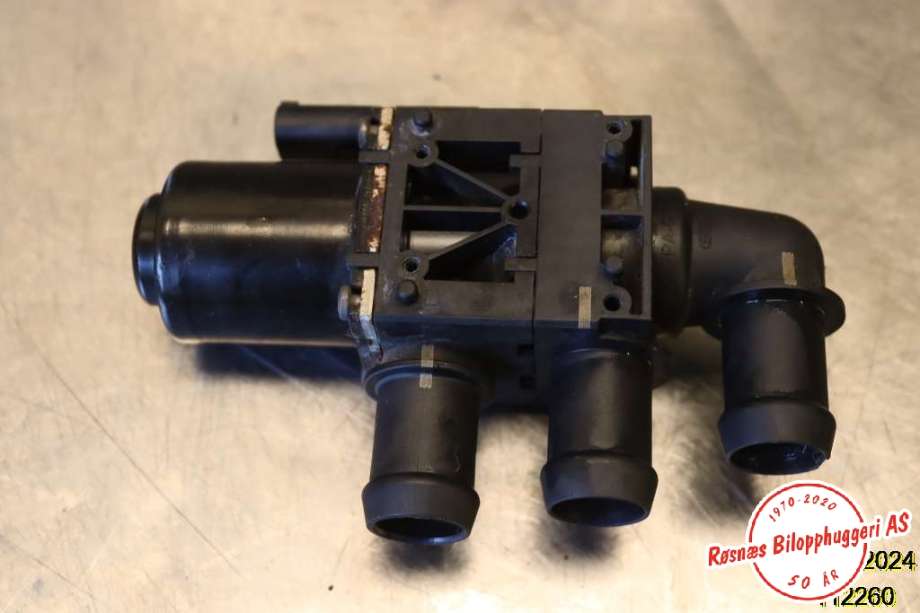 Diverse deler til BMW 2-Serie, 2014-2021 (F22/F23) (F22/F23) (BMW|64 11 9 890 553)