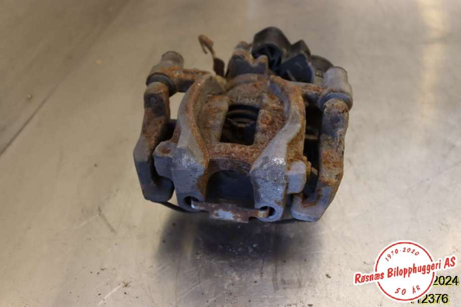 Bremsecaliper venstre bak til BMW 2-Serie, 2014-2021 (F22/F23) (F22/F23) (BMW|34 20 6 883 033)