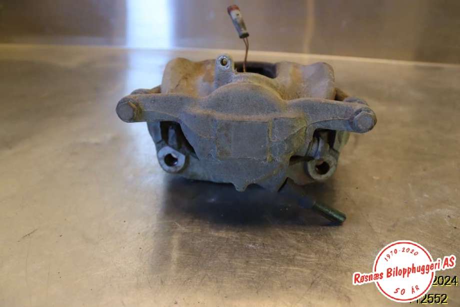 Bremsecaliper høyre foran til Mercedes A-Klasse 2012-2018 (W176) (W176) (MERCEDES|A 000 421 68 81|)