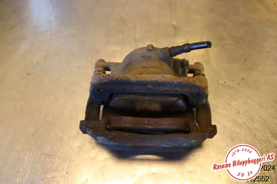 Bremsecaliper høyre foran til Mercedes A-Klasse 2012-2018 (W176) (W176) (MERCEDES|A 000 421 68 81|)
