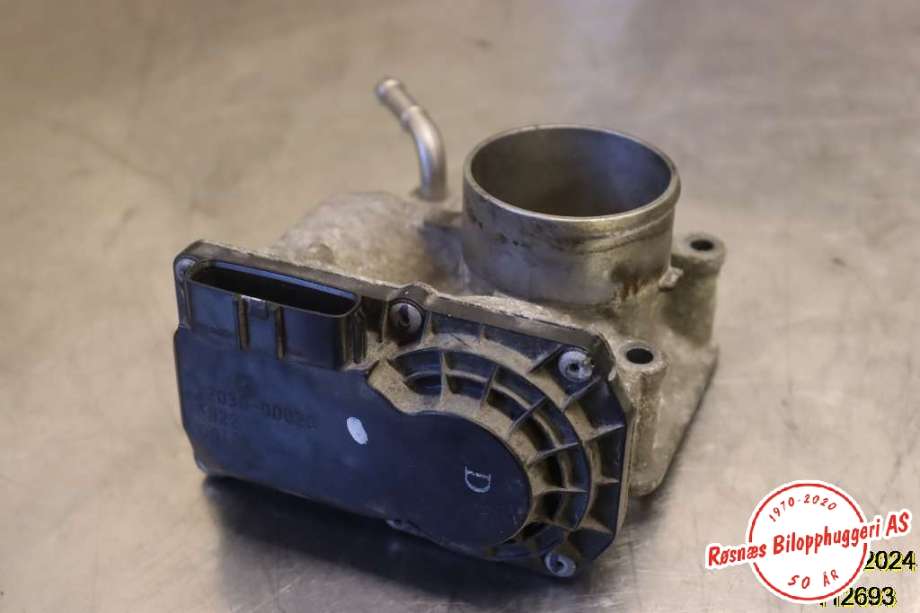 Spjeldhus til Toyota Avensis 2003-2008 (Type II) (TOYOTA|220300D020|)