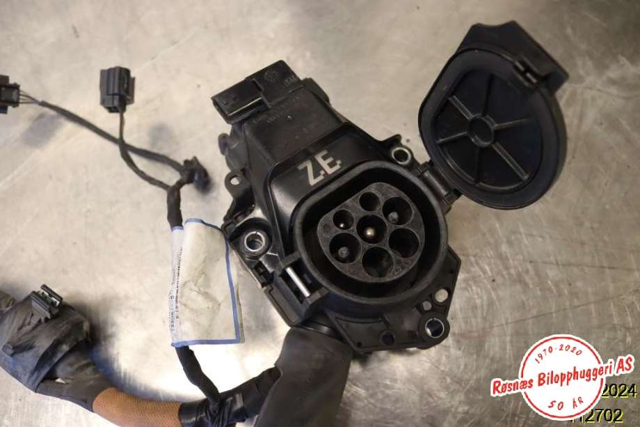 Batterilader inntak/luke til Renault Kangoo 2008-2021 (Type II)  (RENAULT|295142799R|)