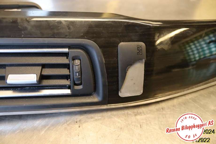 Bryter nødblink til BMW 5-Serie 2010-2017 (F10/F11) (F10/F11) (BMW|)