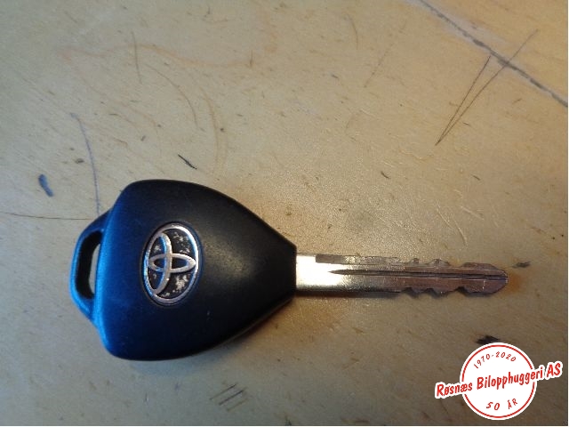 Nøkkel til Toyota Avensis 2009-2015 (Type III, Fase 1)  (TOYOTA|)