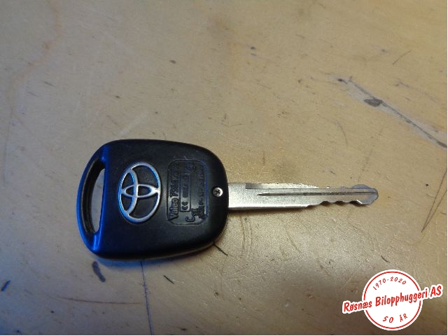Nøkkel til Toyota Avensis 2003-2008 (Type II)  (TOYOTA|)