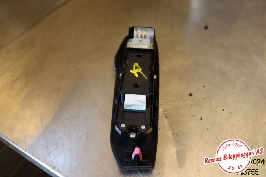 Bryter ruteheis til Lexus NX 2014-2021 (Type I) (AZ10) (AZ10) (LEXUS|84040-78010|)