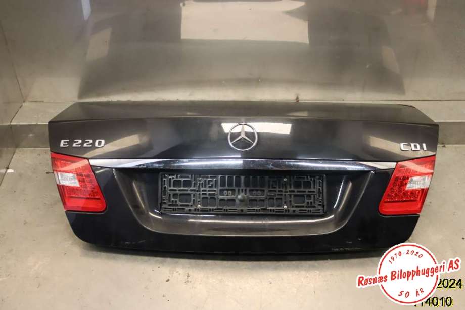 Bakluke sedan til Mercedes E-Klasse, 2009-2013 (Fase 1) (W212) (W212) (MERCEDES|A 212 750 02 75)
