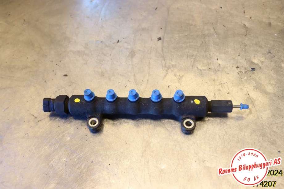 Dyseskinne (fuelrail) til Toyota Verso 2004-2009 (Type II) (TOYOTA|)