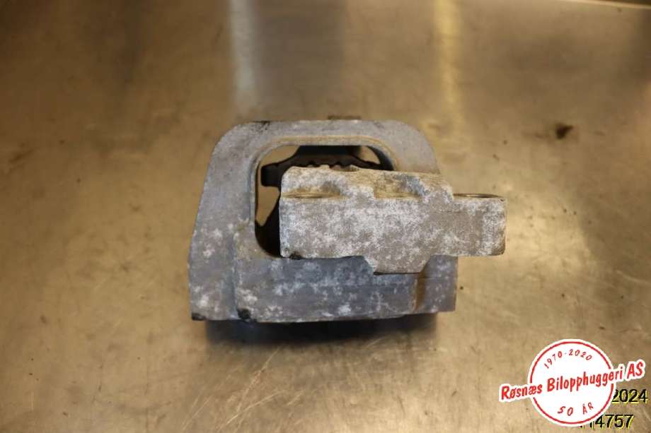 Motorfeste til VW Golf VII 2012-2017 (Fase 1)  (VOLKSWAGEN|5Q0 199 262 BE|)