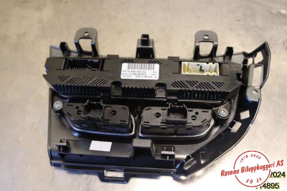 Varmeapparat betjening til Ford Focus 2011-2014 (Type III, Fase 1)  (FORD|BM5T18C612CL|)