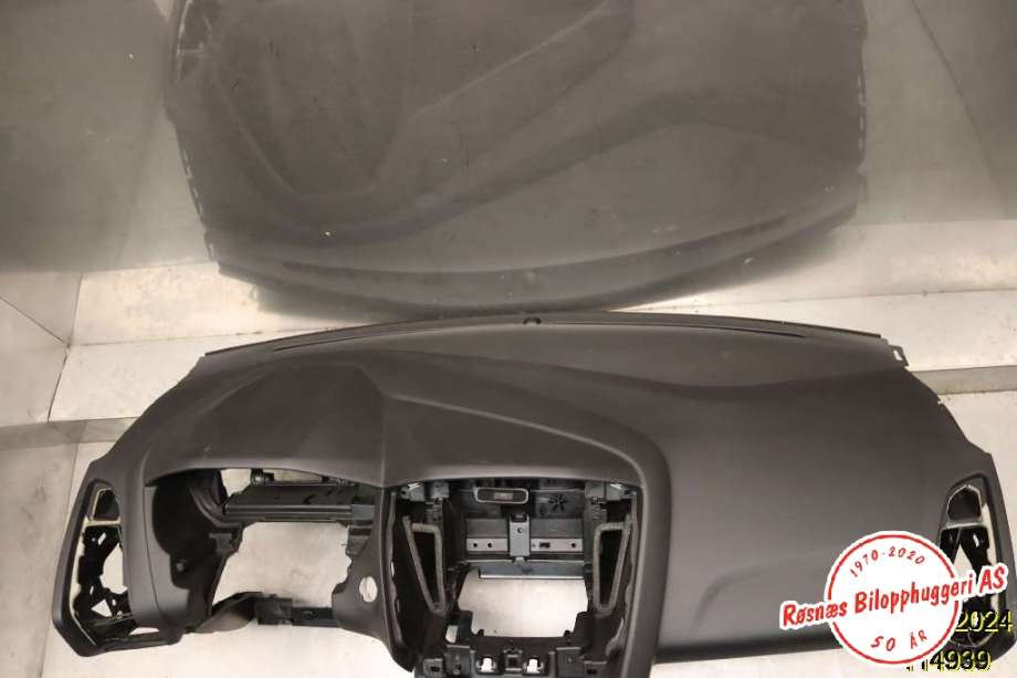Dashbord til Ford Focus 2011-2014 (Type III, Fase 1)  (FORD|)