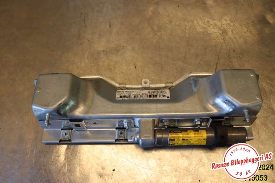 Airbag kne til Mercedes C-Klasse 2011-2014 (Fase 2) (W204) (W204) (MERCEDES|A 204 860 19 02|)
