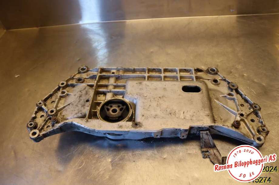 Travers foran hoved til Škoda Superb 2008-2015 (Type II)  (SKODA|1K0 199 313 AL|)