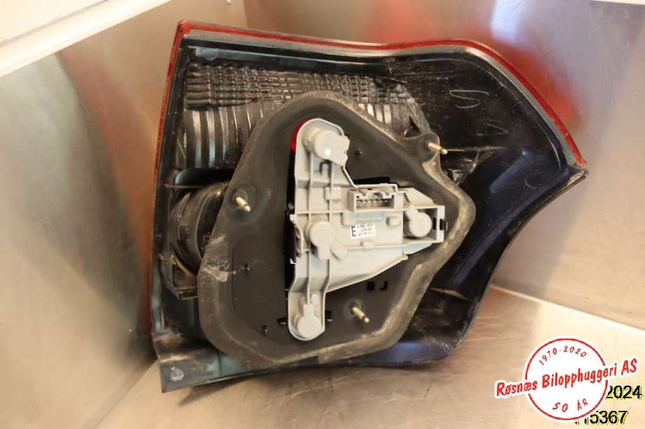 Baklykt høyre til Toyota Corolla 2002-2007  (TOYOTA|8155102300|)