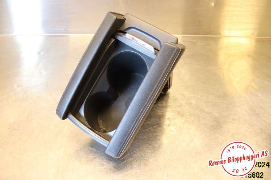 Dashbord koppholder til MG ZS EV 2019-2021 (Type I, Fase 1)  (MG|10297325|)