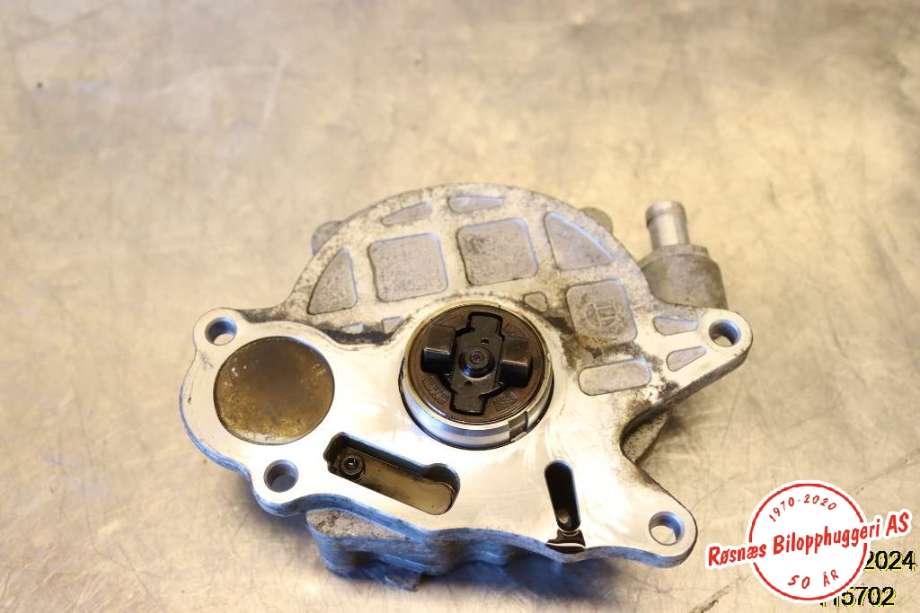 Vakuumpumpe til VW Passat 2005-2010 (B6) (B6) (VOLKSWAGEN|03L 145 100 F|)