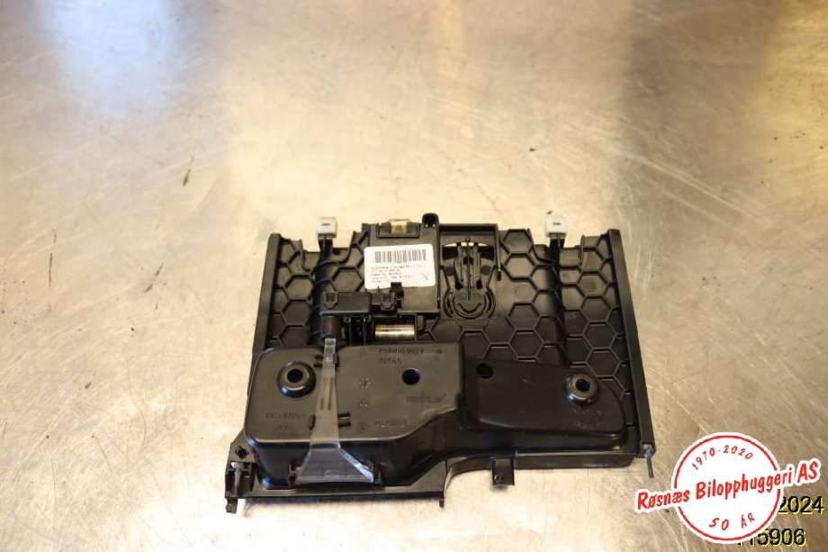 Innredning, Konsoll til Volvo V90 / V90 CC / S90 2016-->>  (VOLVO|31369149||31377381)