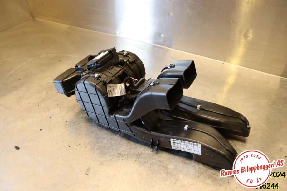Varmeapparat motor til BMW X5 2013-2018 (F15) (F15) (BMW|64 11 9 272 626|)