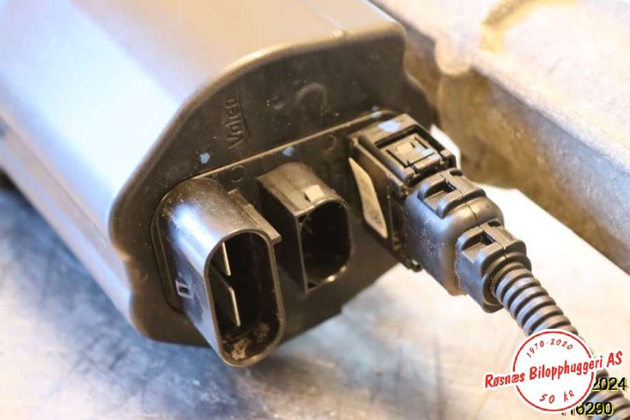 Tannstang elektrisk til BMW X5 2013-2018 (F15) (F15) (BMW|32 10 5 A24 384|)